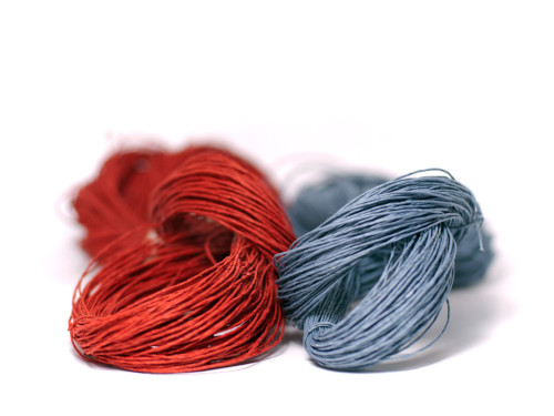 shopify_PaperPhine_Skeins_Red_GrayBlue_PaperTwine_01_1024x1024