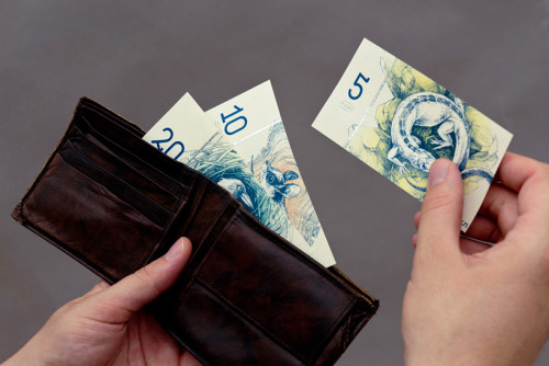 barbara-bernat-hungarian-paper-money-designboom-02