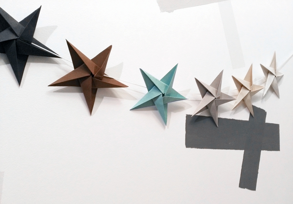 DIY Origami Christmas Star - Design & Paper