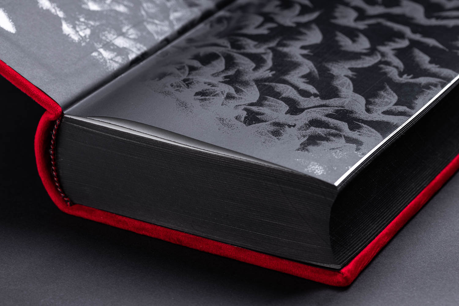 details – dracula endpapers