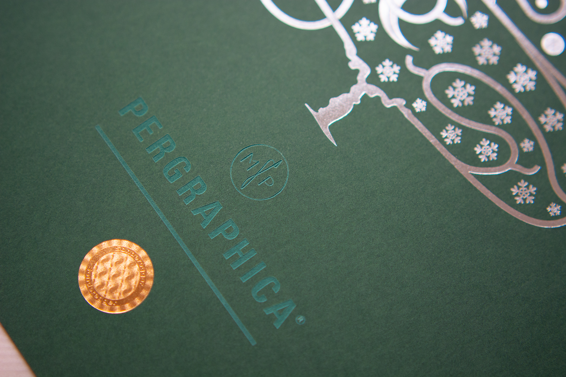 Hotfoil with Micro embossing on PERGRAPHICA® Colours Magnificent Green