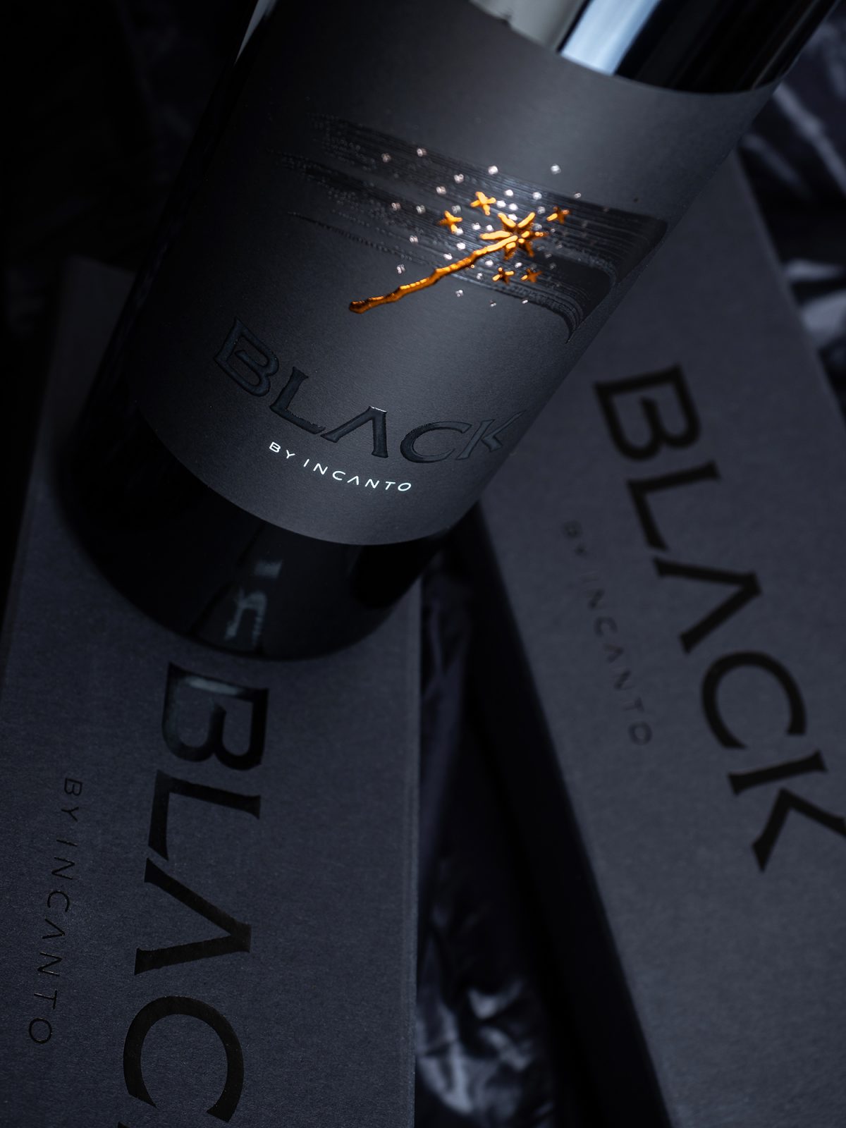 The Incanto Black Branding & Packaging Shows The Enchanting Power of Wine