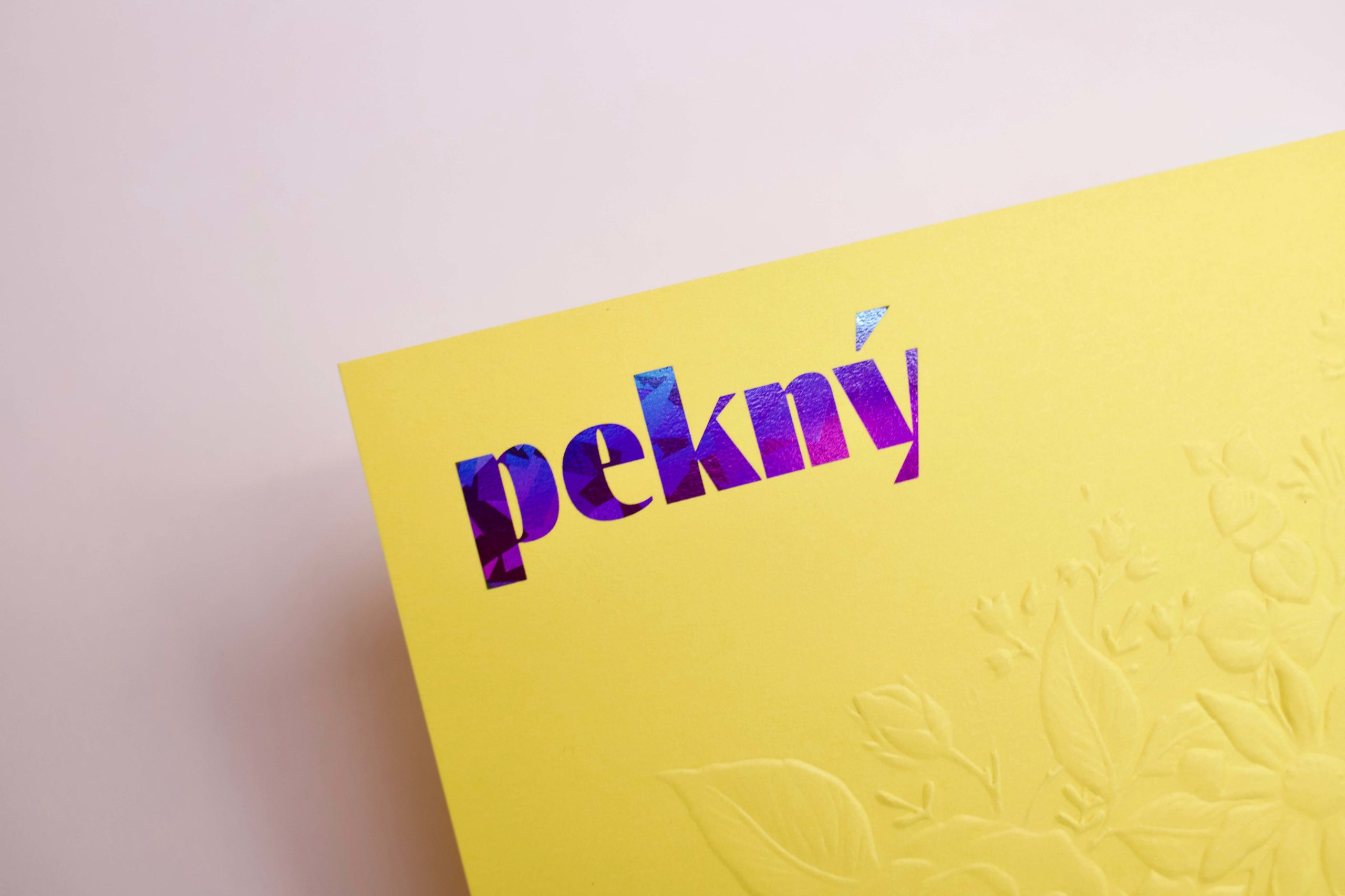 IQ Color canary yellow - 3D emboss & metallic foil printing